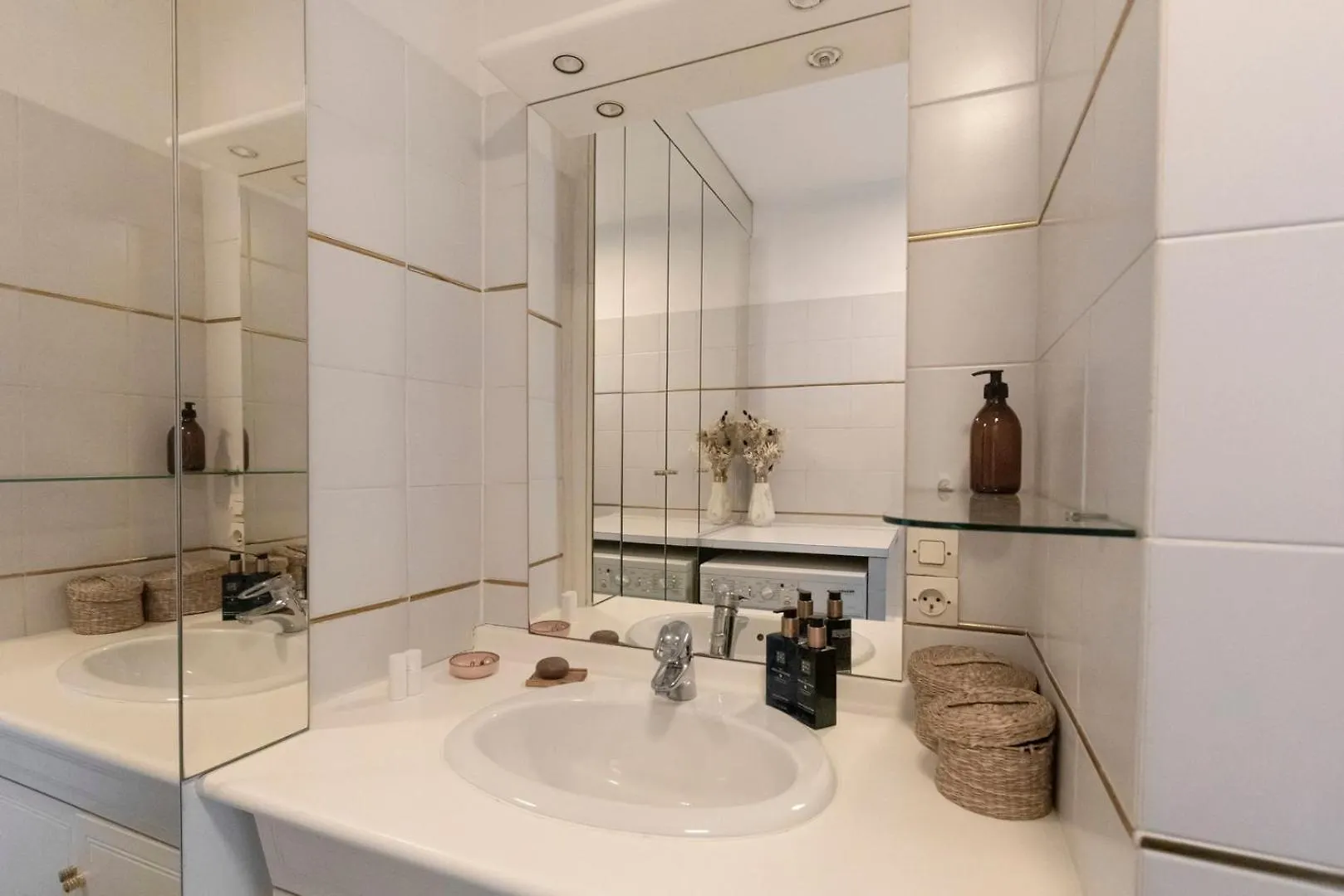 Appartement Elegant A Montmartre Paris France