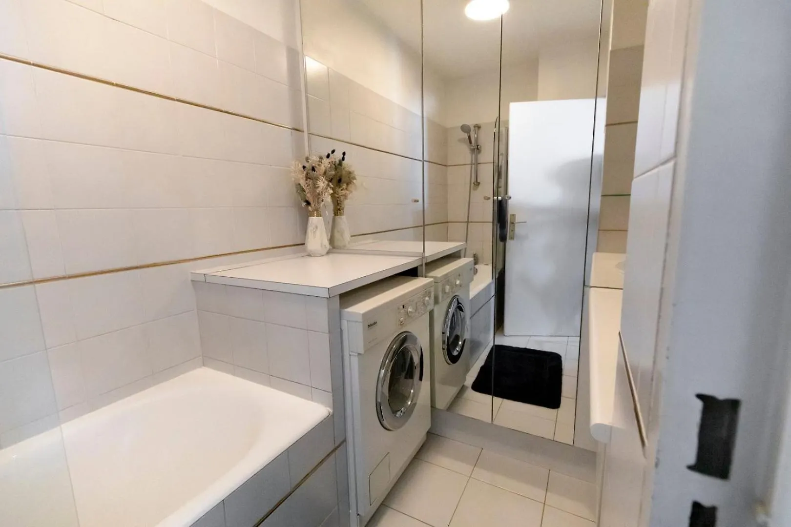 Apartment Appartement Elegant A Montmartre Paris France